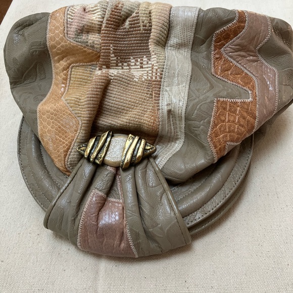 Beautiful leather,snakeskin,tapestry,& patchwork combo shoulder/crossbody/clutch - Picture 2 of 8